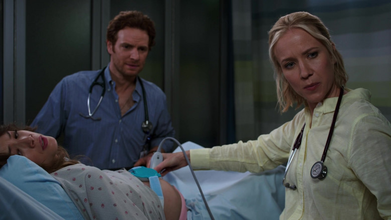 3M Littmann Stethoscopes in Chicago Med S08E07 The Clothes Make the Man… Or Do They (2)