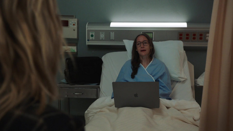 Apple MacBook Laptops in Law & Order Special Victims Unit S24E06 Controlled Burn (2)