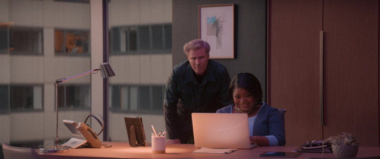 Apple MacBook Pro Laptop Used by Octavia Spencer as Kimberly in Spirited (2)