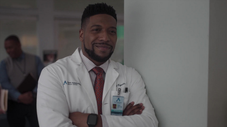 Apple Watch of Jocko Sims as Dr. Floyd Reynolds in New Amsterdam S05E08 All the World’s a Stage… (2022)