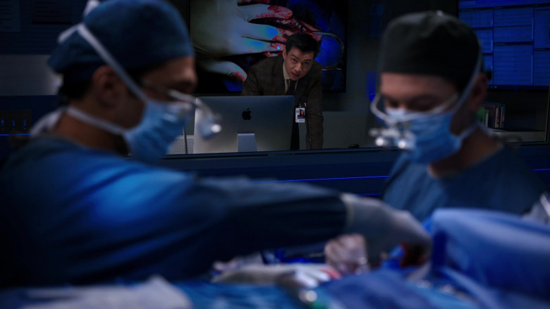 Apple iMac Computers in Chicago Med S08E06 Mama Said There Would Be Days Like This (2)