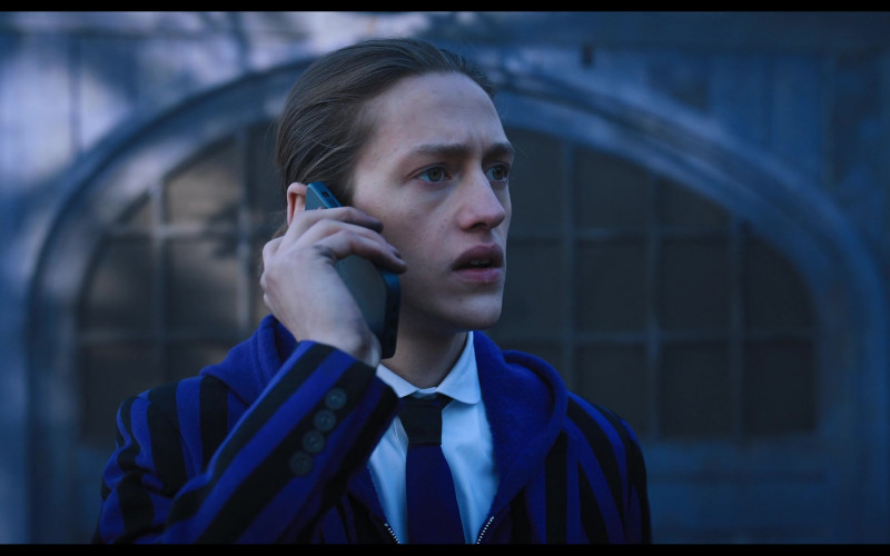 Apple iPhone Smartphone in Wednesday S01E07 "If You Don't Woe Me By Now" (2022)