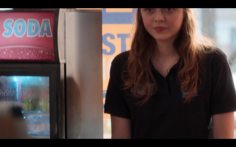 Bubly Water and Mountain Soda Drink Cans in Blockbuster S01E08 Special Guy Day (1)