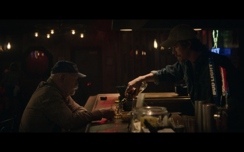 Bud Light and Budweiser Beer in Tulsa King S01E01 Go West, Old Man (2022)
