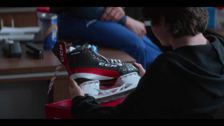 CCM Ice Hockey Equipment in The Mighty Ducks Game Changers S02E06 Twigs (6)