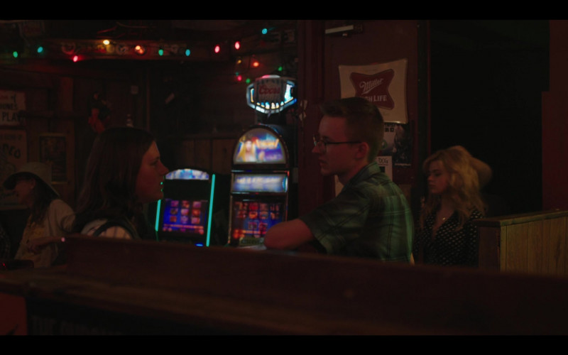 Coors and Miller High Life Beer Signs in Yellowstone S05E01 One Hundred Years Is Nothing (1)