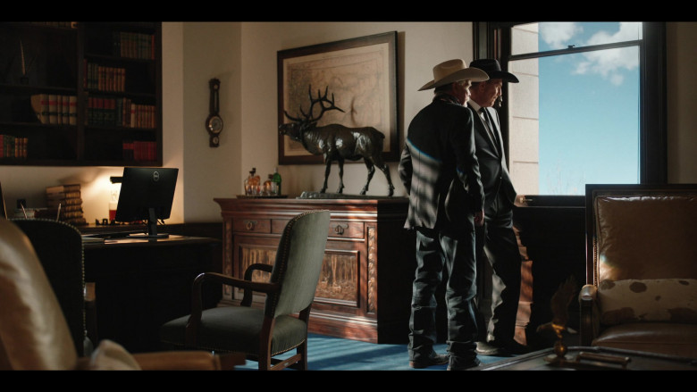 Dell Monitors in Yellowstone S05E01 One Hundred Years Is Nothing (1)