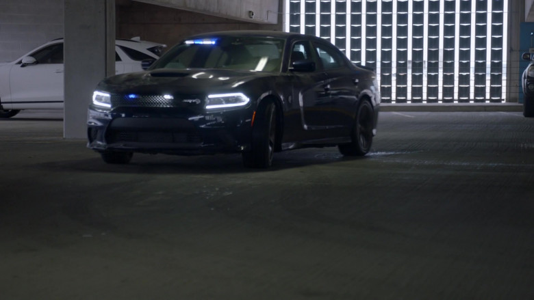 Dodge Charger SRT Car in Chicago P.D. S10E08 Under the Skin (3)