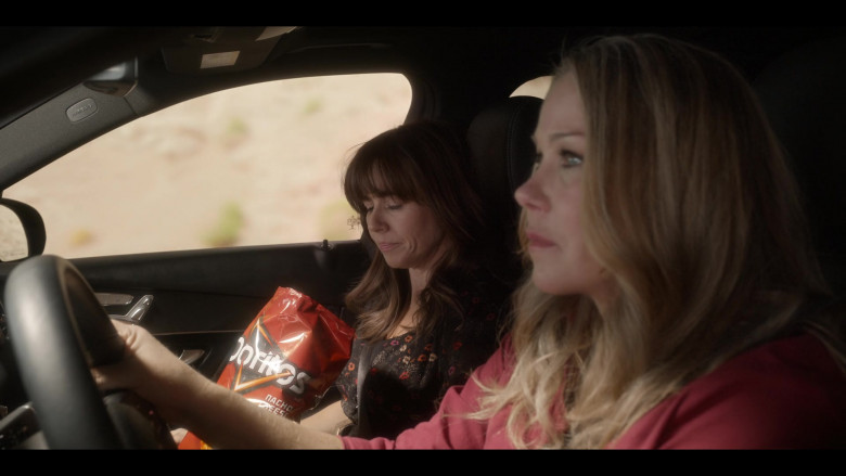 Doritos Nacho Cheese Tortilla Chips Enjoyed by Linda Cardellini as Judy Hale in Dead to Me S03E10 We've Reached the End (3)