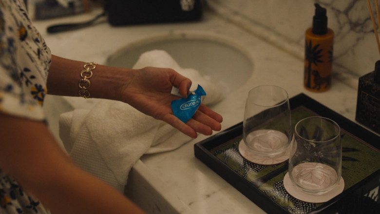 Durex Condoms in The White Lotus S02E04 In the Sandbox (1)