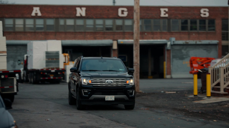 Ford Expedition Car in Manifest S04E02 All-Call (4)