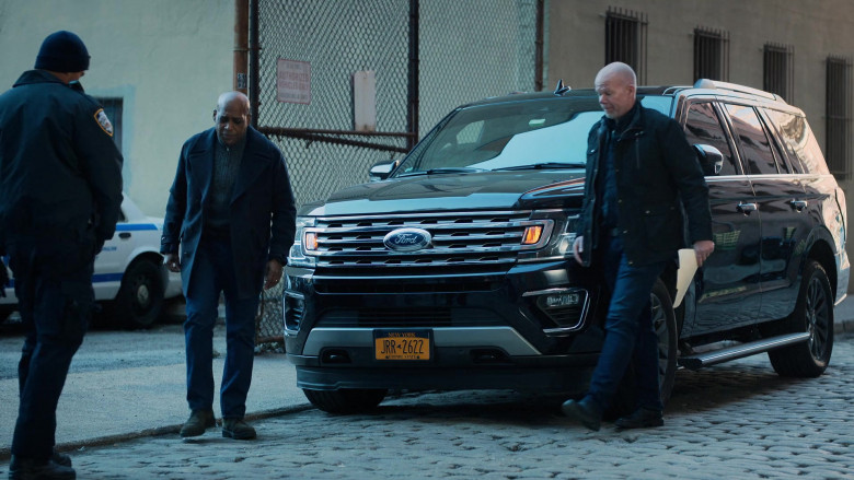 Ford Expedition SUV in Manifest S04E06 Relative Bearing (2)