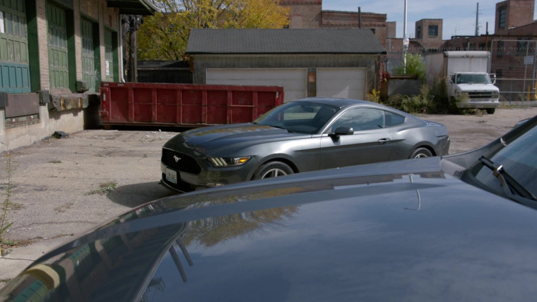 Ford Mustang Car of Taylor Kinney as Kelly Severide in Chicago Fire S11E08 A Beautiful Life (2)
