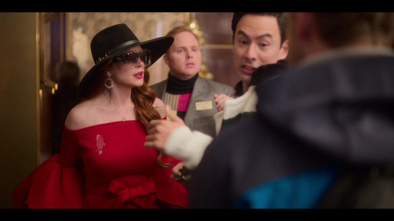 Gucci Women's Eyewear of Lindsay Lohan as Sierra Belmont in Falling for Christmas (3)
