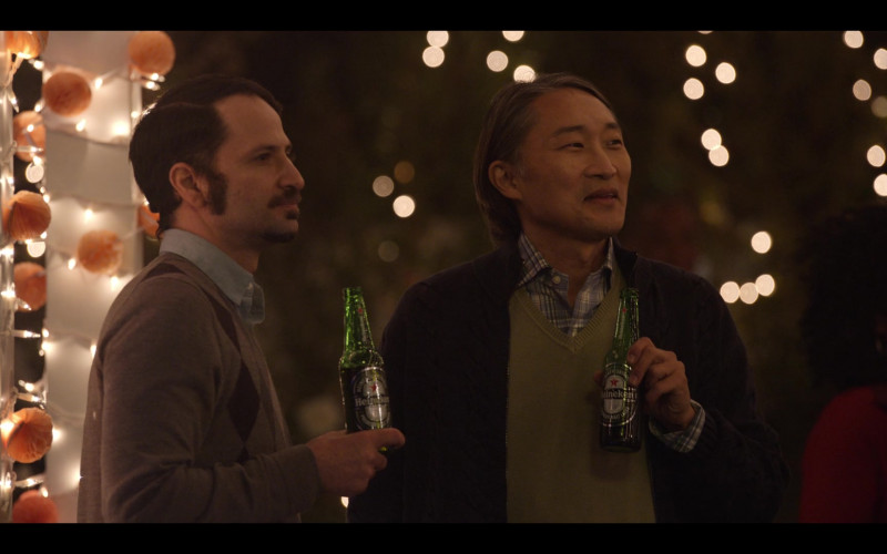 Heineken Beer in Dead to Me S03E05 We Didn't Think This Through (1)