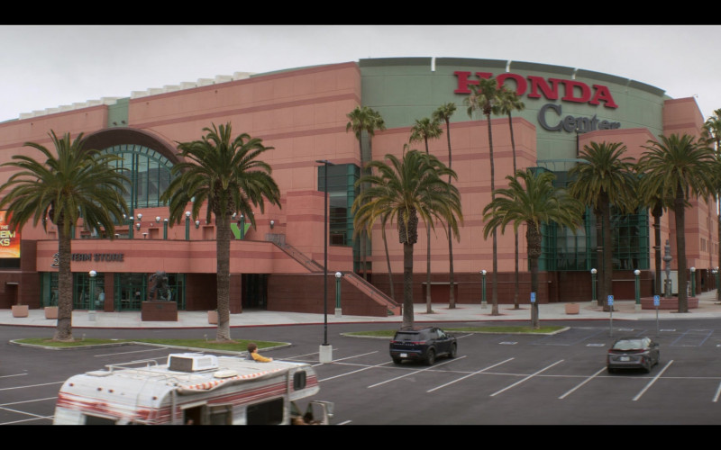 Honda Center Arena in Anaheim, California in The Mighty Ducks Game Changers S02E07 Spirit of the Ducks Part 2 (1)