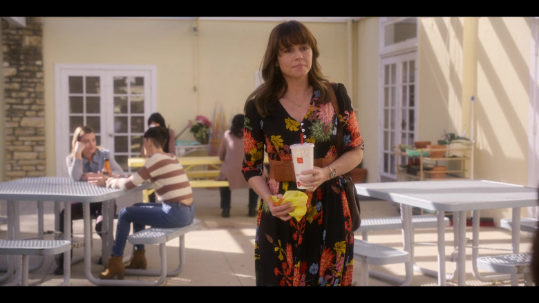 McDonald's Restaurant Fast Food in Dead to Me S03E09 We're Almost Out of Time (5)