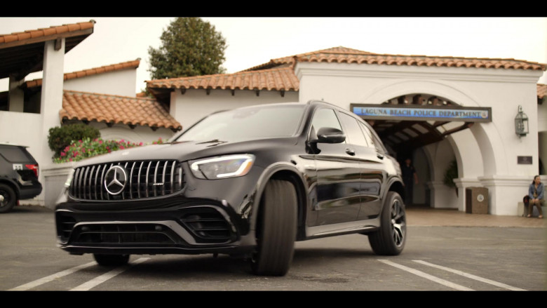 Mercedes-Benz GLC-Class Car in Dead to Me S03E08 We'll Find a Way (2)