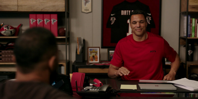 Microsoft Surface Laptop of Tony Gonzalez as Coach Lance Evans in Fantasy Football (2022)
