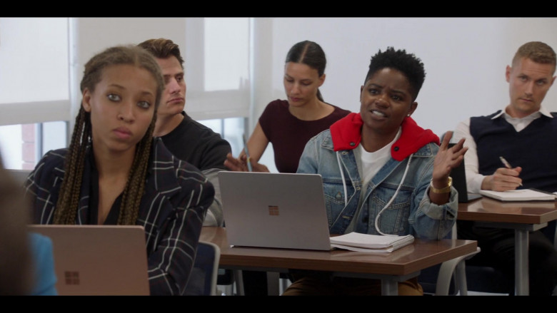 Microsoft Surface Laptops in All American S05E07 Hate It or Love It (6)