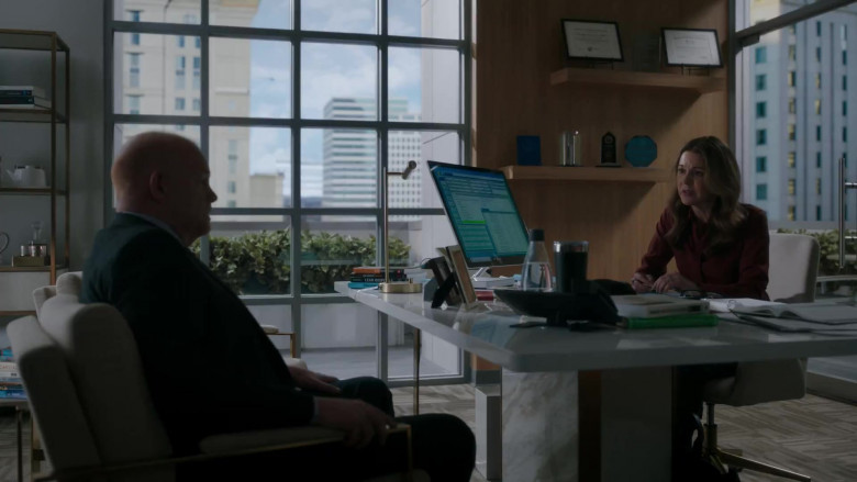 Microsoft Surface Studio All-In-One Computers in The Resident S06E08 The Better Part of Valor (1)