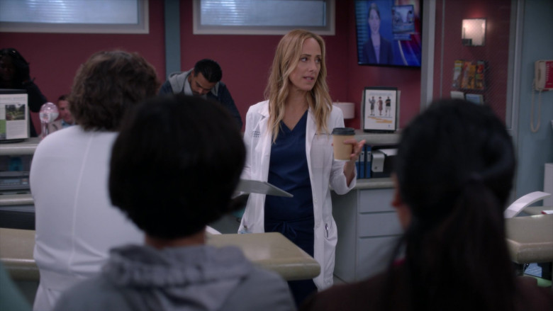 Microsoft Surface Tablet Computers in Grey's Anatomy S19E06 Thunderstruck (1)