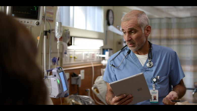 Microsoft Surface Tablet Used by Doctor in Dead to Me S03E01 We've Been Here Before (2)