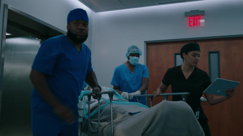 Microsoft Surface Tablets in The Resident S06E08 The Better Part of Valor (2)