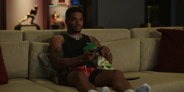 Miss Vickie's, Spicy Dill Pickle Flavored, Kettle Cooked Potato Chips Enjoyed by Rome Flynn (1)