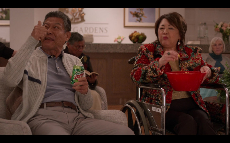 Mountain Dew Soda in Blockbuster S01E06 Parental Control (2)