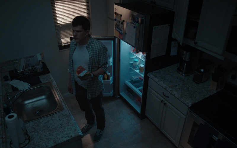 New Balance Sneakers Worn by Jesse Eisenberg as Toby in Fleishman Is in Trouble S01E03 Free Pass (2022)