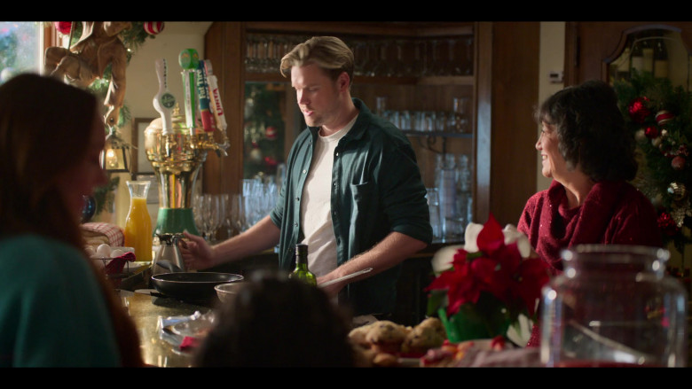 New Belgium Brewing Fat Tire Beer in Falling for Christmas (2022)