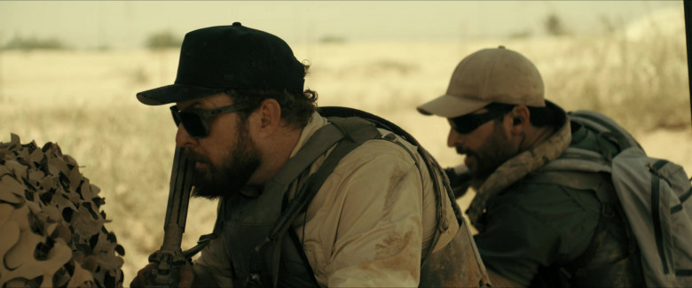 Oakley Men's Sunglasses in SEAL Team S06E09 Damage Assessment (2)