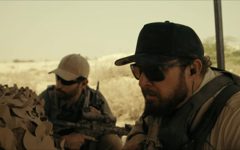 Oakley Men’s Sunglasses in SEAL Team S06E09 Damage Assessment (3)