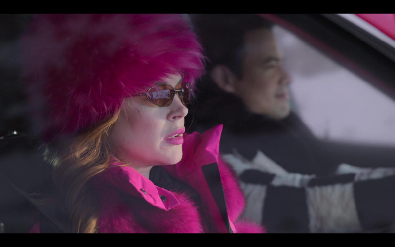 Oakley Women’s Sunglasses of Lindsay Lohan as Sierra Belmont in Falling for Christmas (1)