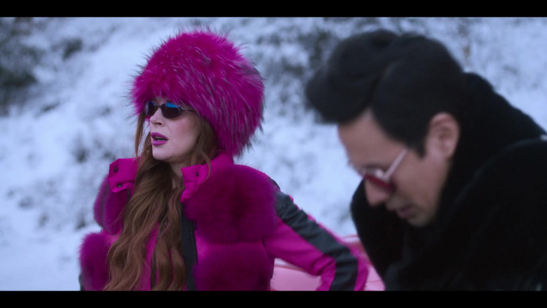 Oakley Women's Sunglasses of Lindsay Lohan as Sierra Belmont in Falling for Christmas (2)