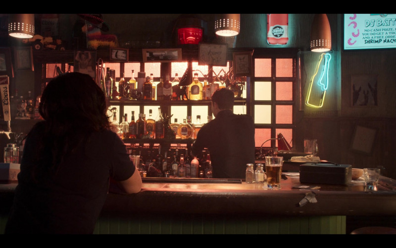 Ole Smoky Moonshine Sign, Hamm’s and Coors Banquet Beer in Blockbuster S01E08 Special Guy Day (2022)