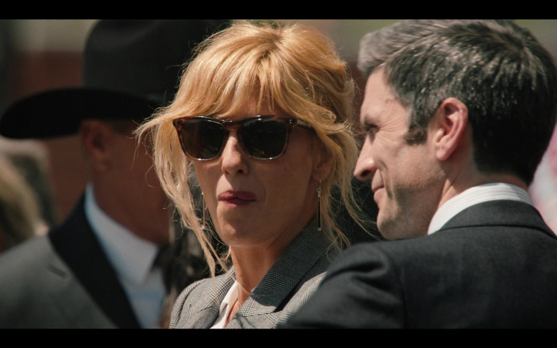 Oliver Peoples OV5449SU Sunglasses Worn by Kelly Reilly as Bethany ‘Beth’ Dutton in Yellowstone S05E01 One Hundred Year (1)