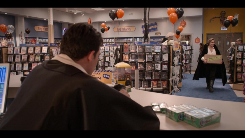 Orbit Chewing Gums in Blockbuster S01E03 Evan and Trevin (2)
