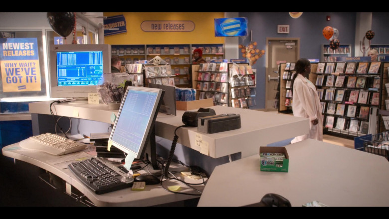 Orbit Chewing Gums in Blockbuster S01E03 Evan and Trevin (3)