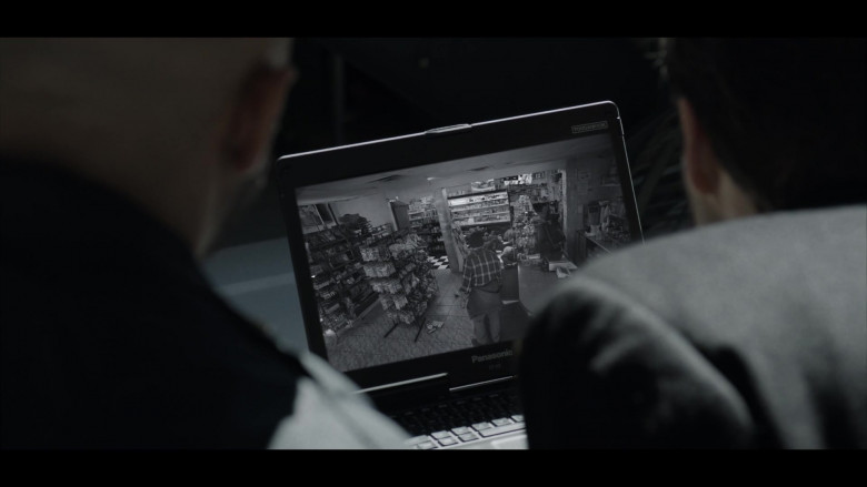 Panasonic Toughbook Laptop in The Calling S01E01 He's Gone (1)