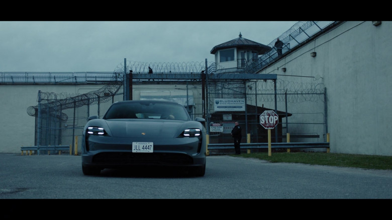 Porsche Taycan 4S Car in Titans S04E03 Jinx (1)