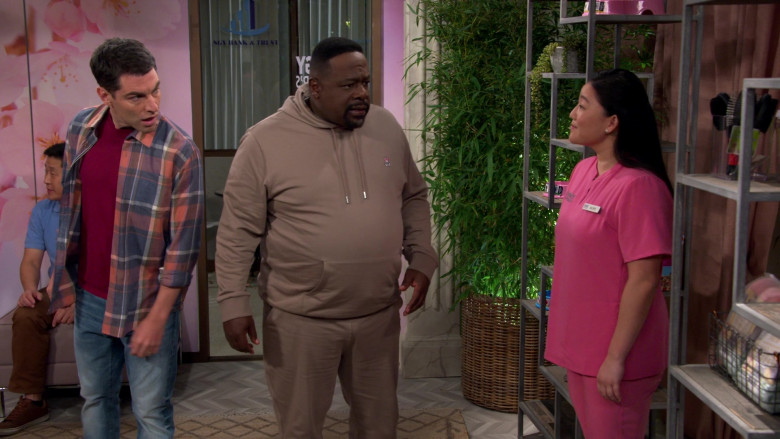 Psycho Bunny Hoodie and Pants Worn by Cedric the Entertainer as Calvin Butler in The Neighborhood S05E08 (2)