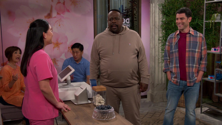 Psycho Bunny Hoodie and Pants Worn by Cedric the Entertainer as Calvin Butler in The Neighborhood S05E08 (4)