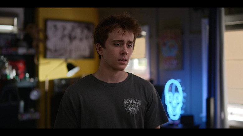 RVCA T-Shirt Worn by Sam McCarthy as Charlie Harding in Dead to Me S03E06 We're Gonna Beat This Thing (2022)