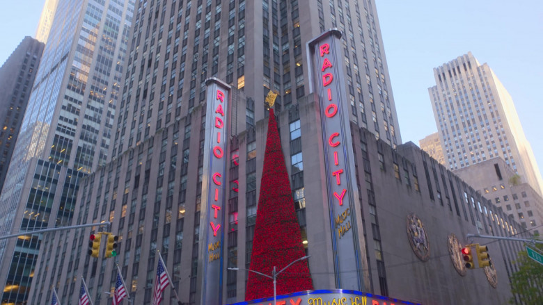 Radio City Music Hall in Christmas with You (2)