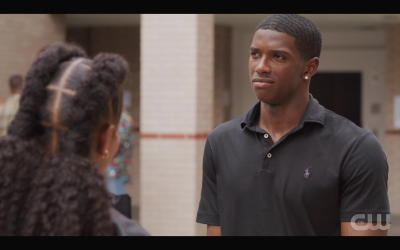 Ralph Lauren Black Polo Shirt in All American Homecoming S02E05 No More Drama (2022)