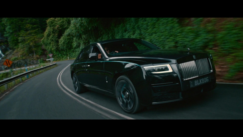 Rolls-Royce Ghost Black Car Driven by Russell Crowe as Jake Foley in Poker Face Movie 2022 (2)