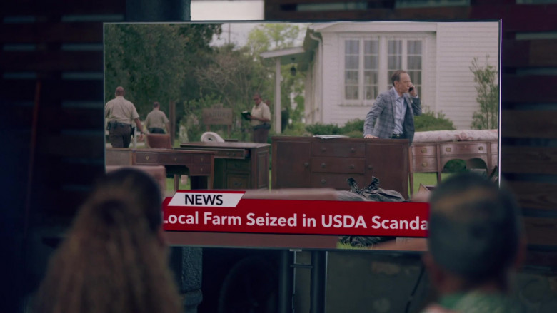 Samsung TV in Queen Sugar S07E12 Be and Be Better (2022)