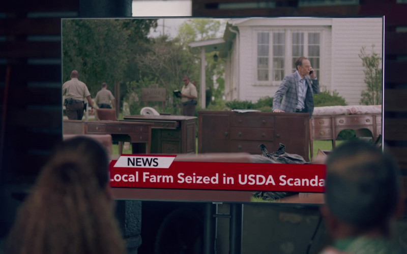 Samsung TV in Queen Sugar S07E12 Be and Be Better (2022)
